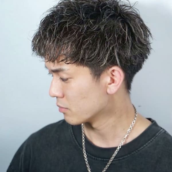 無造作スパイラルパーマスタイル