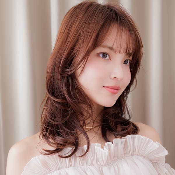 ピンクベージュクラゲヘア小顔ゆるふわウルフパーマ20代30代