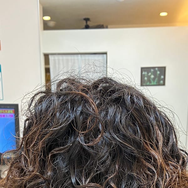 スパイラル巻きクリープパーマ|カットサロンタウラアルチザンヘアー