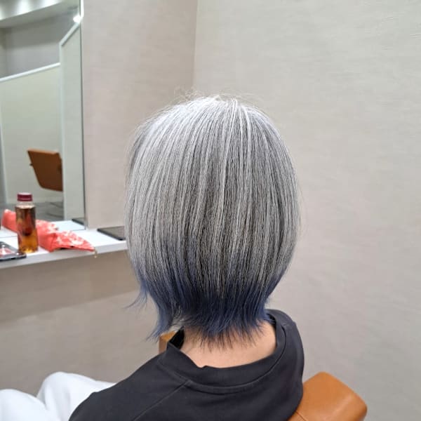 ショートボブ