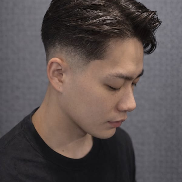 サイドパート×フェードで魅せる、クリーンな男髪