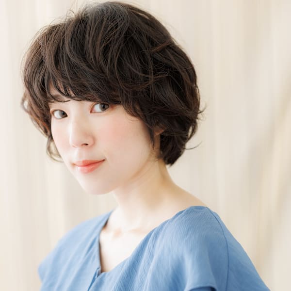 オリーブベージュゆるふわウルフショートレイヤー20代30代