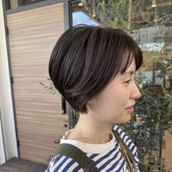 大人可愛い丸みショートスタイル