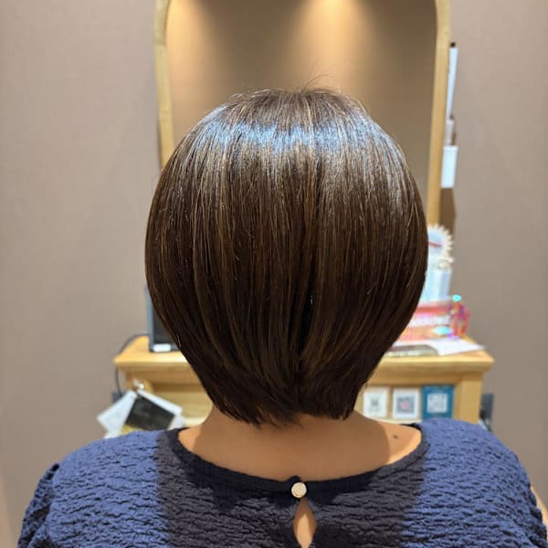 ツヤ感あふれる大人ショート