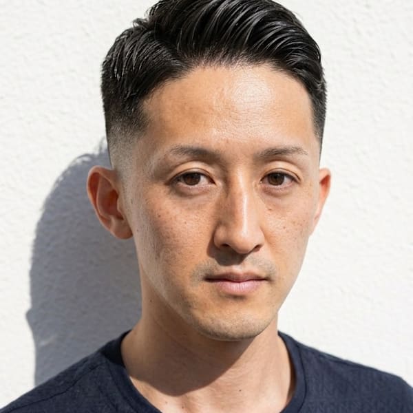 サイドパートスタイル