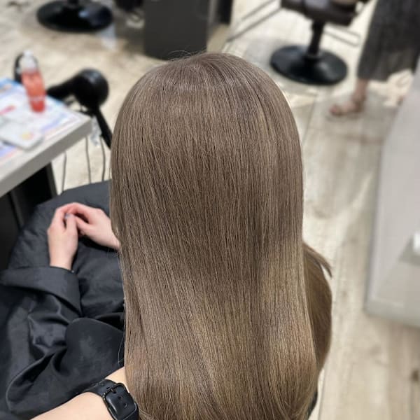 【AYAKI】ミルクティーベージュ ハイトーン レイヤー|Euphoria 銀座本店 Smart Salon【ユーフォリア】