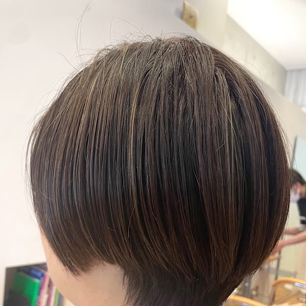 大人ショート×ナチュラルハイライト