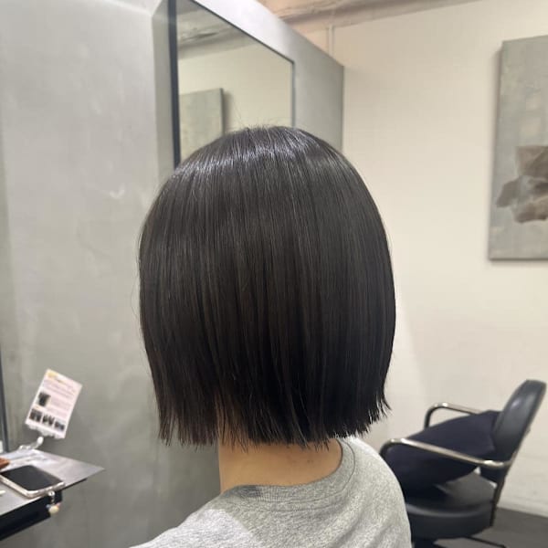 ホリスティック縮毛矯正×切りっぱなしボブ