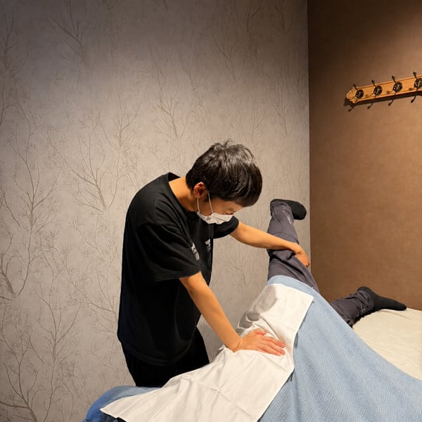 両国・錦糸町 BIG FOOT SPA【リョウゴク キンシチョウ ビッグ フット スパ】のスタッフ紹介。ユウト