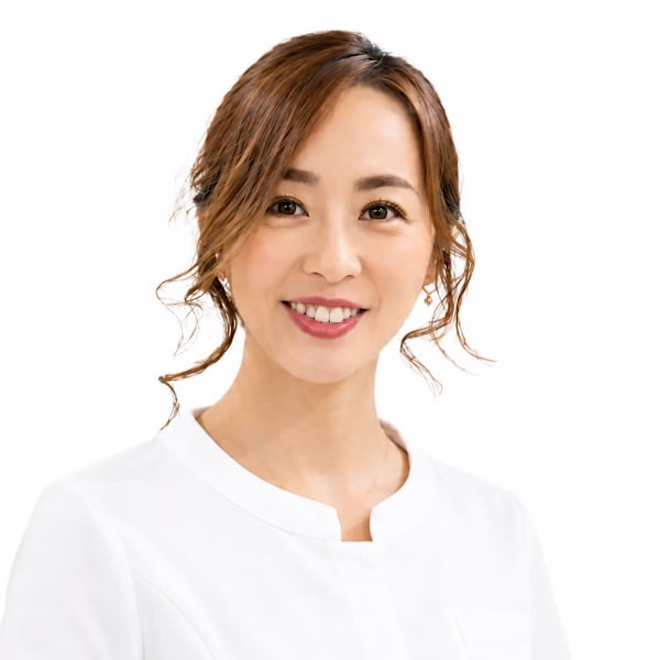 ハーブピーリング&毛穴洗浄サロン MORE SKIN. 南青山店【ハーブピーリングアンドケアナセンジョウサロン モアスキン ミナミアオヤマテン】のスタッフ紹介。ツカハラ フミコ