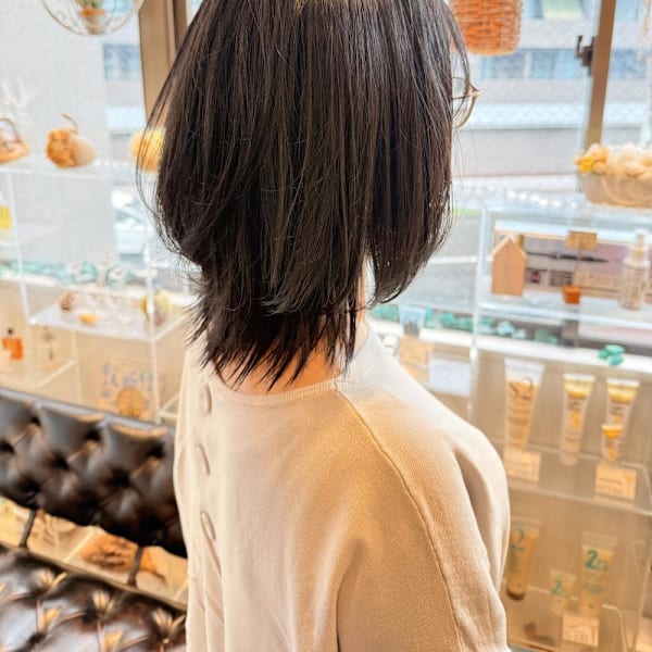 くびれミディアムレイヤー|ito. little hair garden