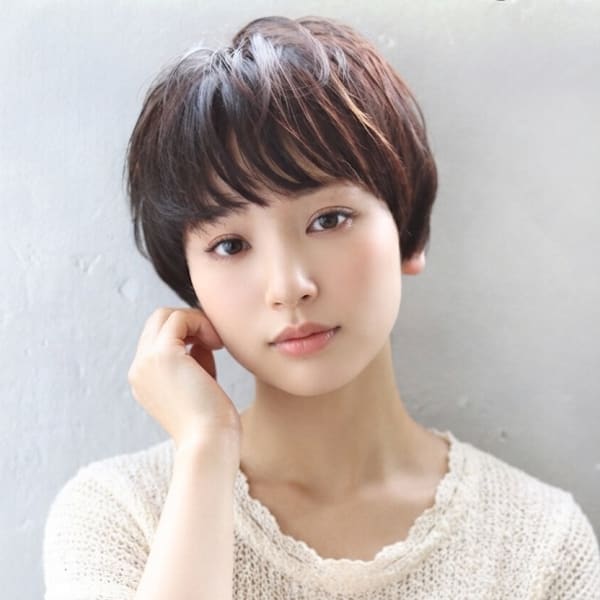 大人可愛い、小顔見え、丸みショートボブ