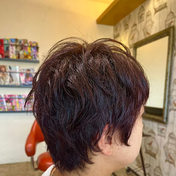 くせ毛を生かしたベリーショート