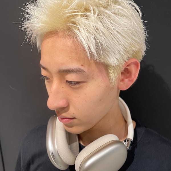 ホワイトスパイキーショート