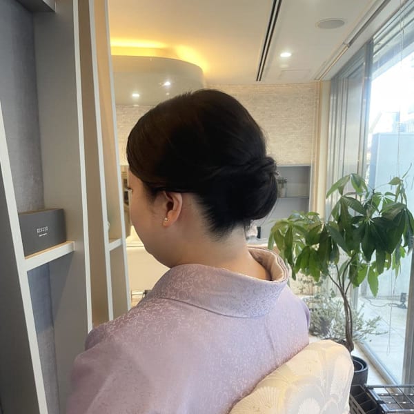 きれいめシニヨンヘア