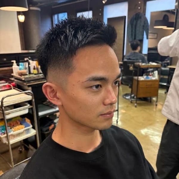 ツーブロックショートカルマヘアスリックバックジェットフェード