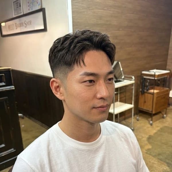 ツーブロックショートカルマヘアスリックバックジェットフェード