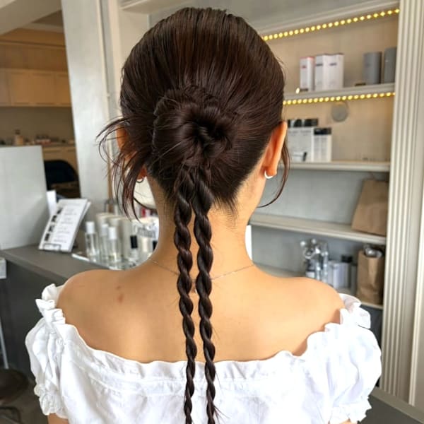 ヘアセット 結婚式 カチモリ 編み下ろし アップスタイル