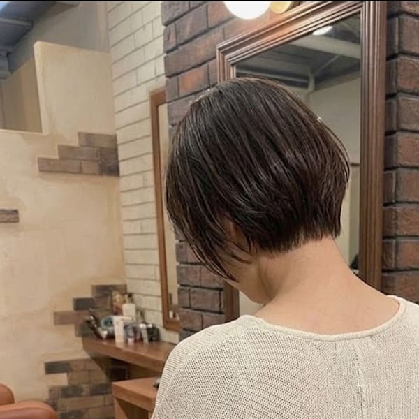襟足タイトな首長見えコンパクトショートボブ【453スタイル】