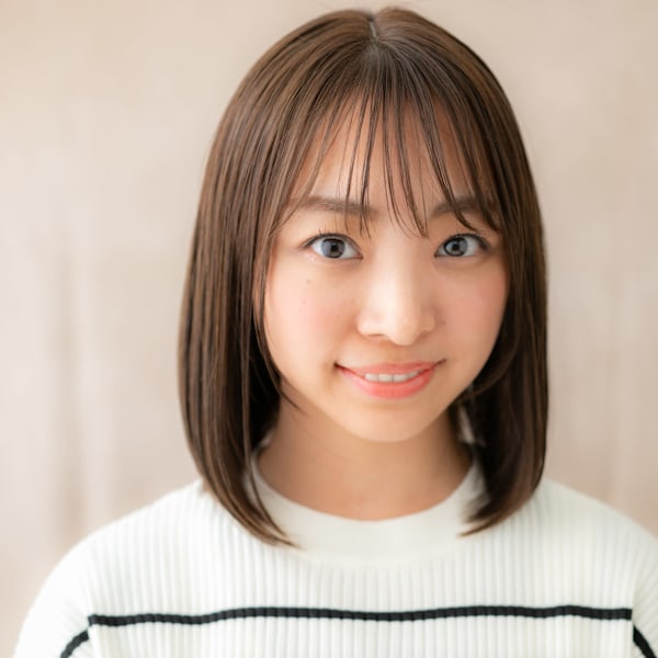 シースルーバンググレージュブラウン前下がりボブ20代30代