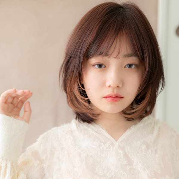 イヤリングカラー大人かわいいレイヤーウルフカット20代30代