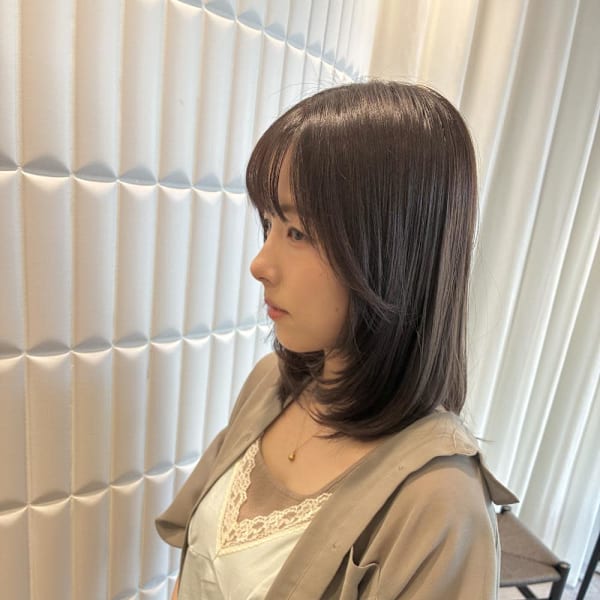 ミディアムレイヤー|半個室型美容室 Sourire 馬出店