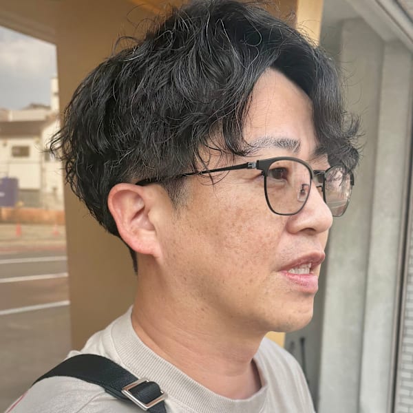 ツイストすぎないカールパーマ40代メンズパーマ