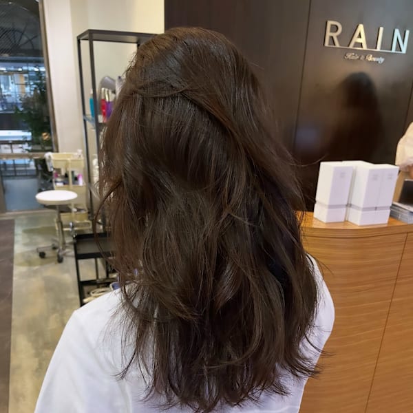 ミディアムレイヤーヘア|RAIN hair&beauty神戸三宮