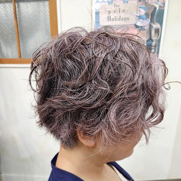 大人ピンク×パーマスタイル