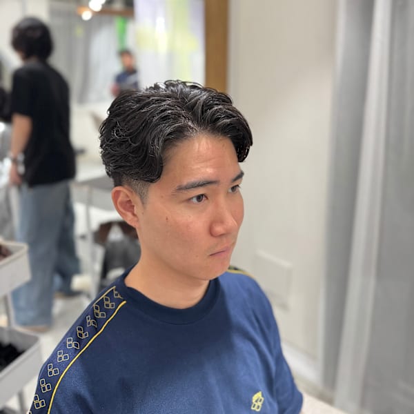 大人強め毛流れパーマ