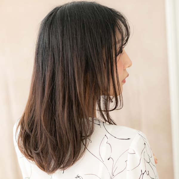 シースルーバングウェットヘアミディアムレイヤー30代40代