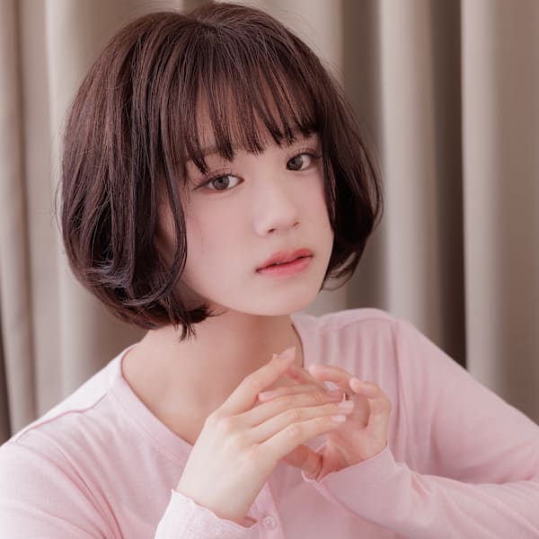 黒髪ダークアッシュ大人ショートヘア立体感丸みボブ20代30代