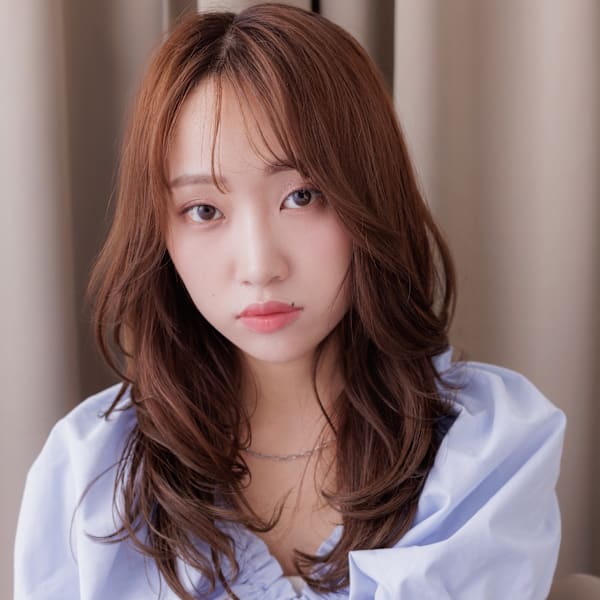 韓国巻き毛先パーマヨシンモリヘアーレイヤーロング20代30代
