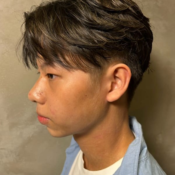 フェザーパーマ フェードカット ビジネス 刈り上げ 黒髪
