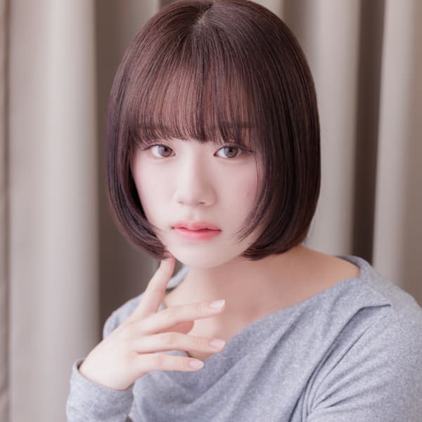 小顔シャギーカット大人ショートヘア黒髪ミニボブ20代30代