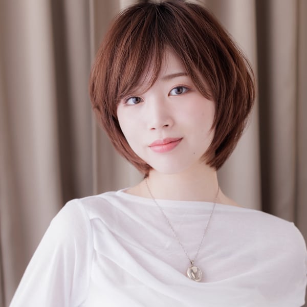 斜めバング大人美人小顔ウルフショートレイヤーボブ20代30代