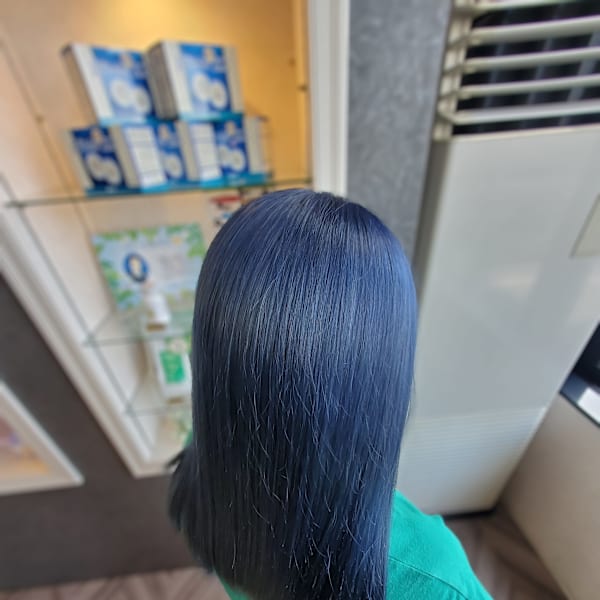 ネイビーブルー