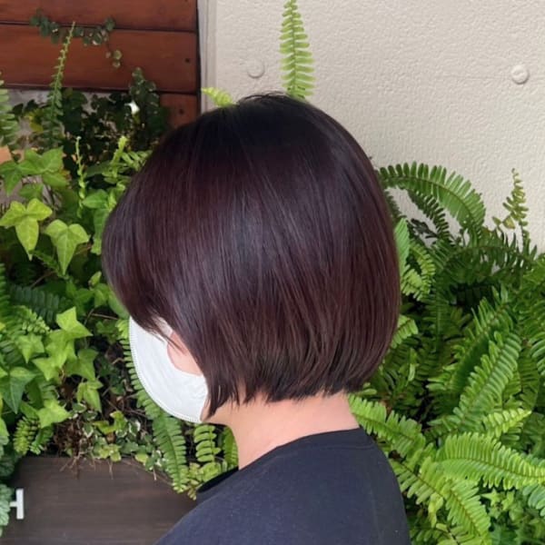 艶と丸みの大人ショートボブ