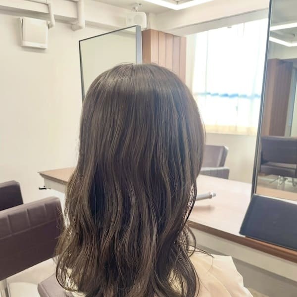 憧れ大人女子は変身*落ち着きのあるグレージュカラー