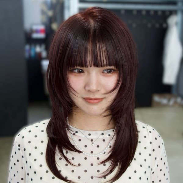 ピンクブラウン 顔周りカット レイヤーカット 顔周りレイヤー