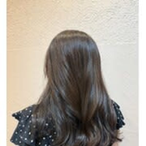 透明感カラー　ロング　艶カラー　巻き髪　ヘッドスパ　福岡別府