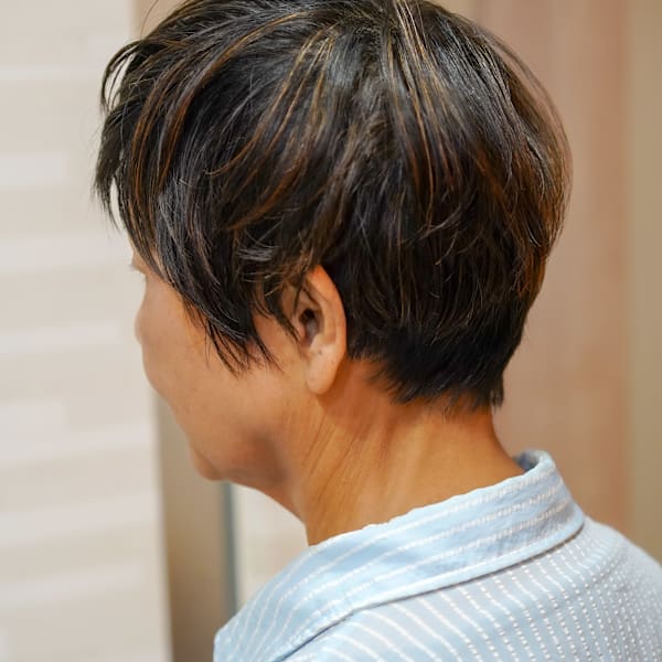 【70代】首元すっきり大人のこなれ感コンパクトショート