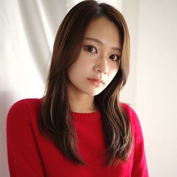 ストレート レイヤーカット センターパート ブラウンカラー