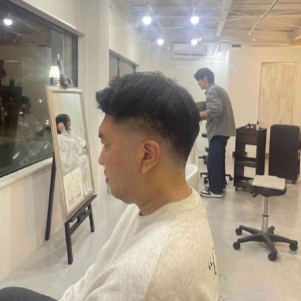 20代30代40代フェードスパイキーショートブルーブラック