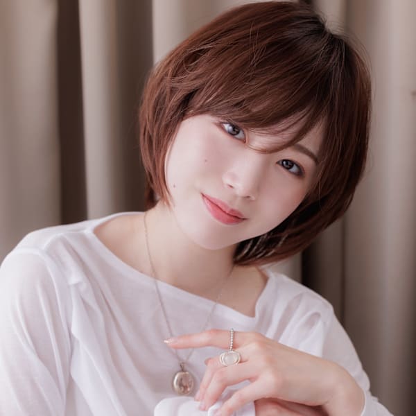 斜めバング大人美人小顔ウルフショートレイヤーボブ20代30代