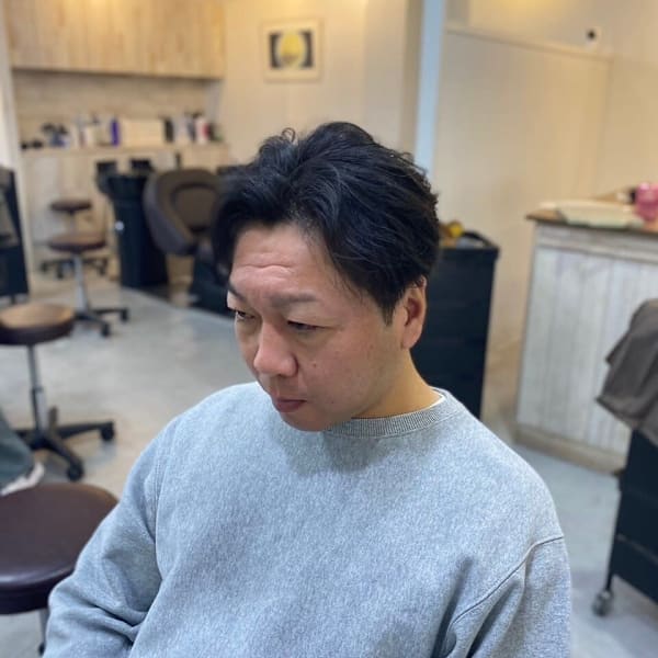 20代30代40代フェザーパーマブルーブラック