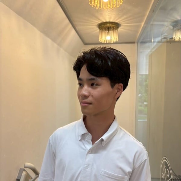 20代30代40代◎似合わせカットブルーブラックフェザーパー