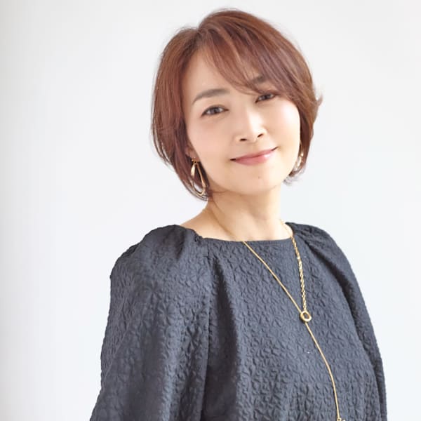 上品シルエットの大人ショート