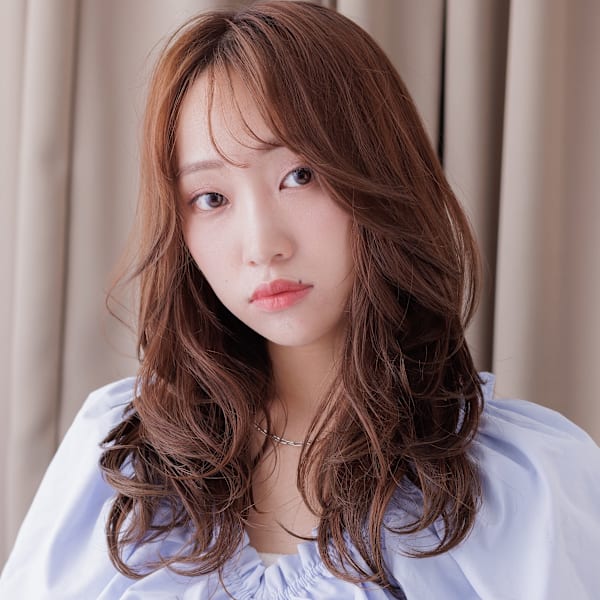 韓国巻き毛先パーマヨシンモリヘアーレイヤーロング20代30代