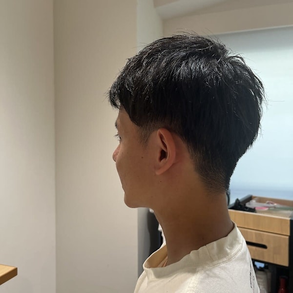 20代30代40代◎似合わせブルーブラック刈り上げセンターパ